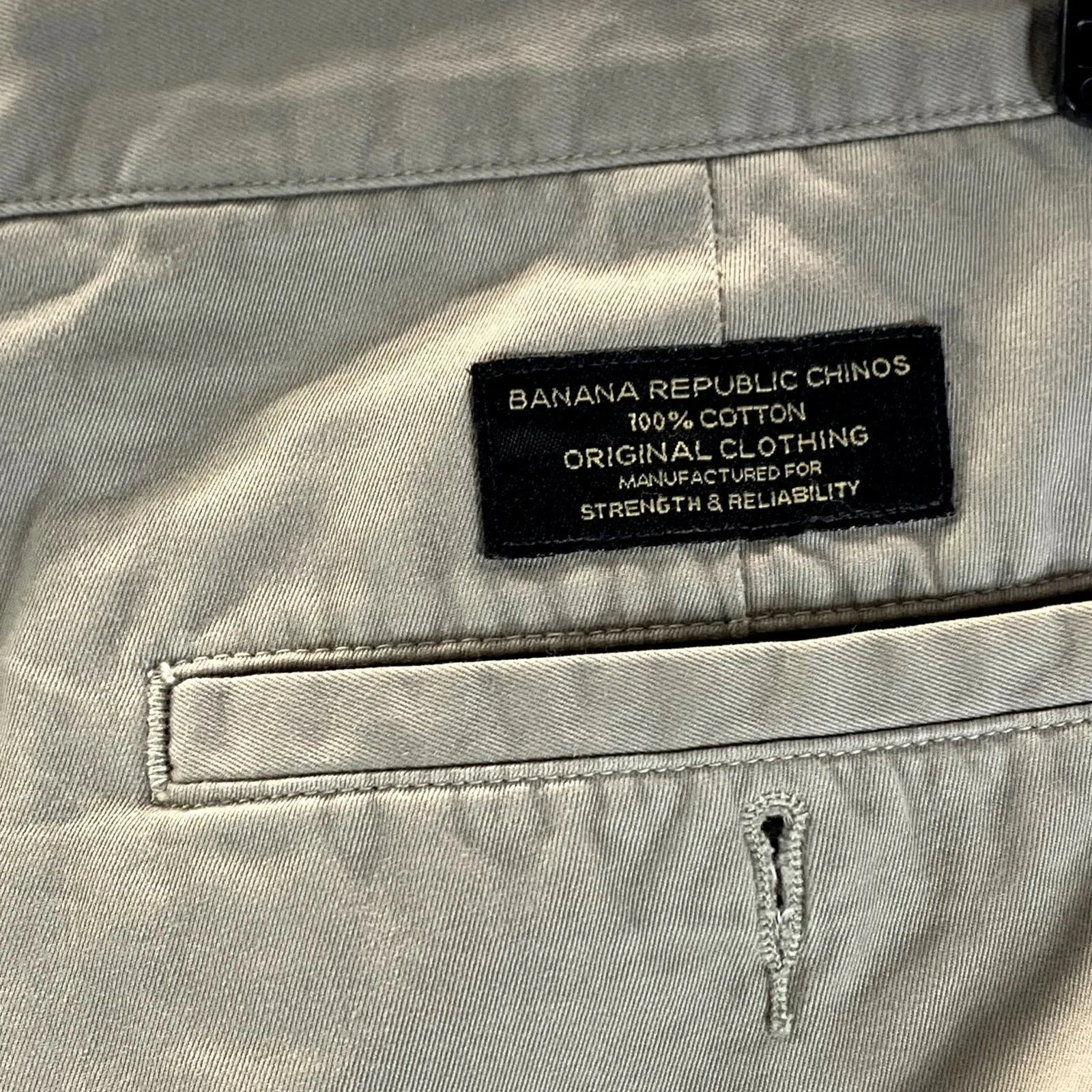 BANANA REPUBLIC Men's Tan Vintage Pleated Front Chino Shorts SZ 34