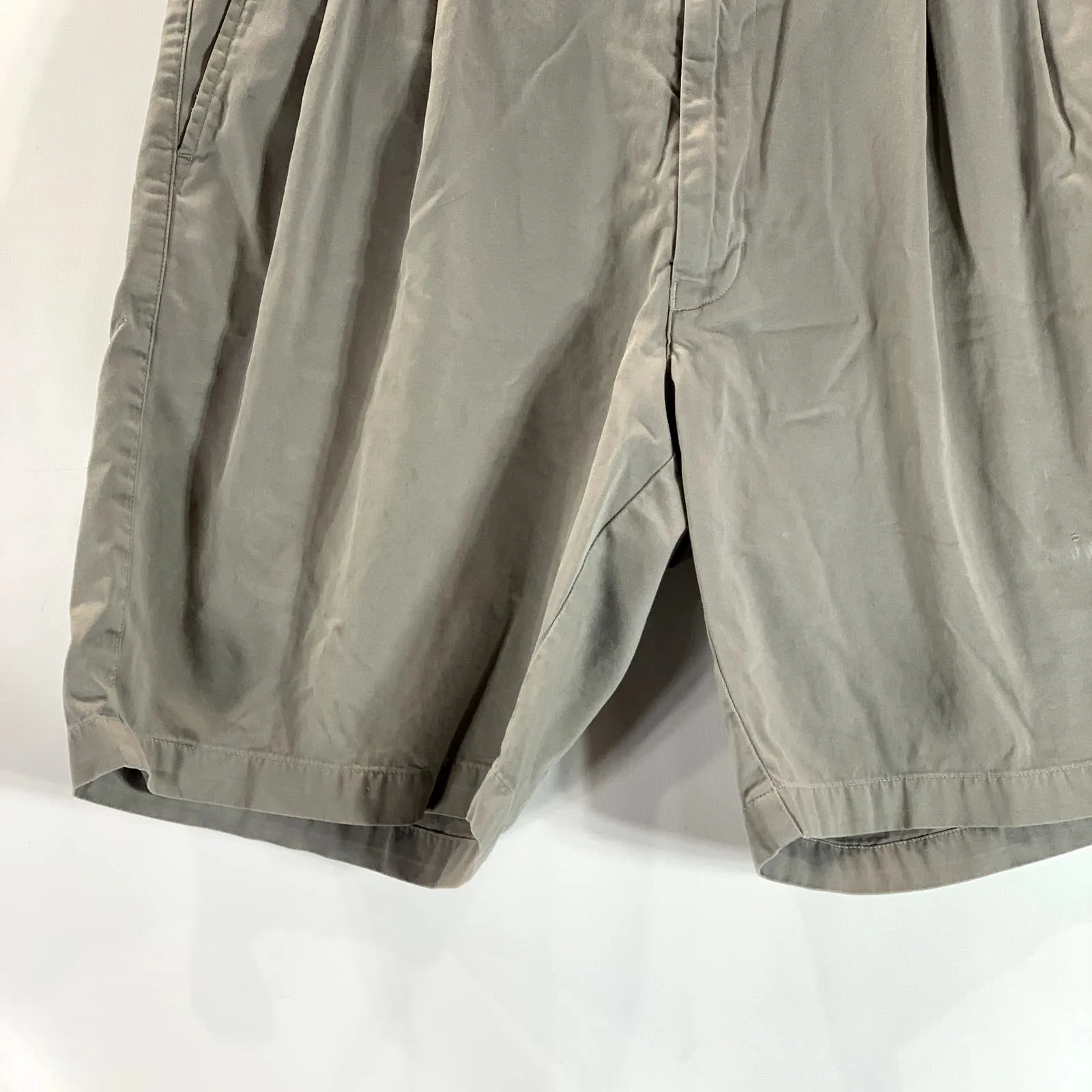 BANANA REPUBLIC Men's Tan Vintage Pleated Front Chino Shorts SZ 34