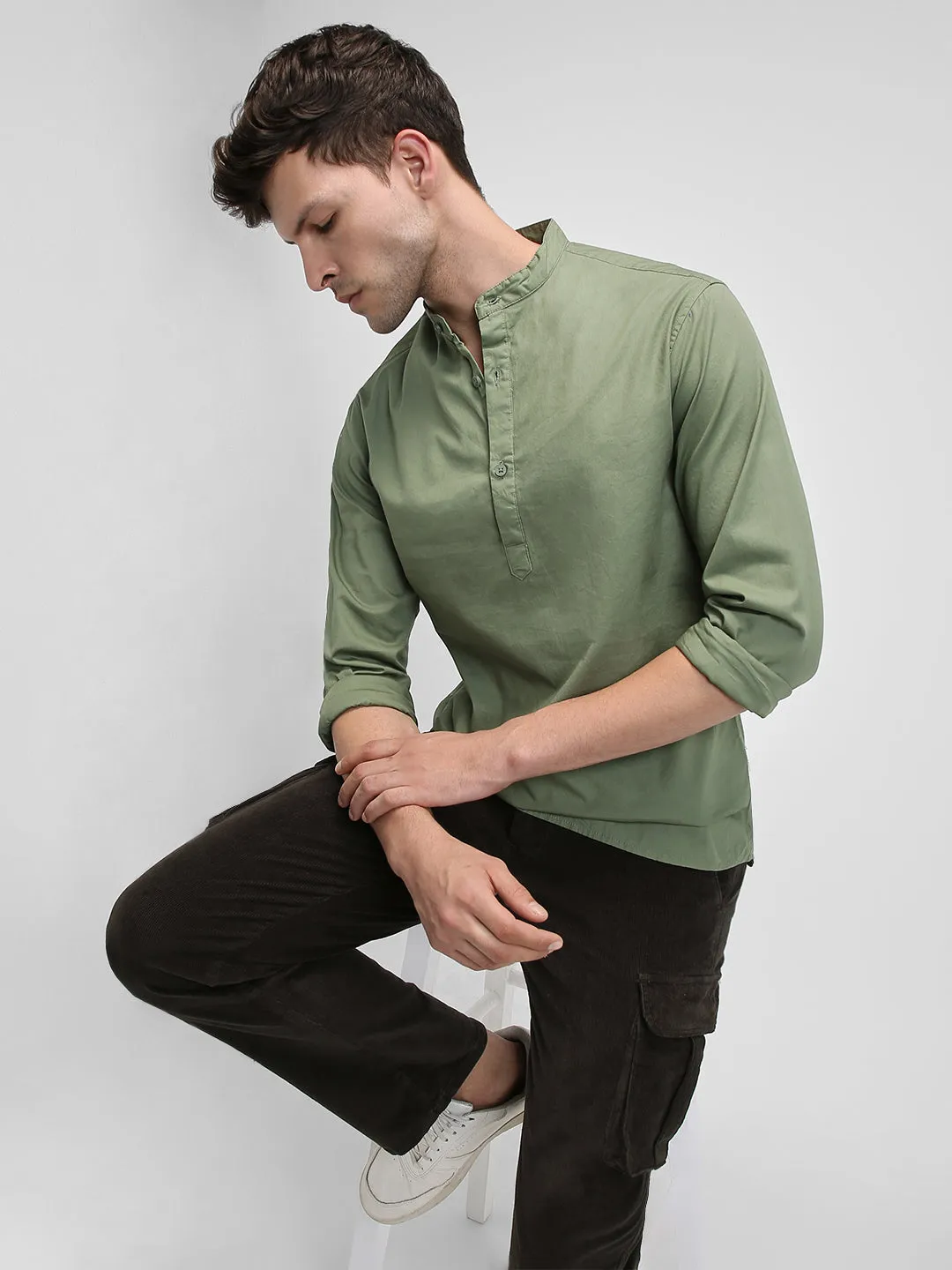 Men's Pop Over Mandarin Collar Slim Fit Solid Green Casual Shirts